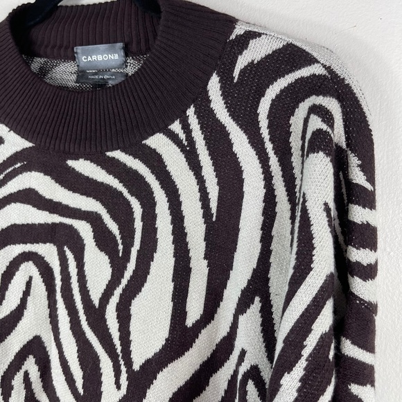 Carbon 38 Zebra Jacquard Crop Sweater‎ Brown Tan Size Medium New With Tag - Picture 6 of 11